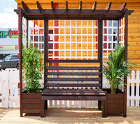 перлога с вазонами